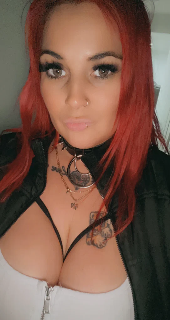 Lacey lane's avatar