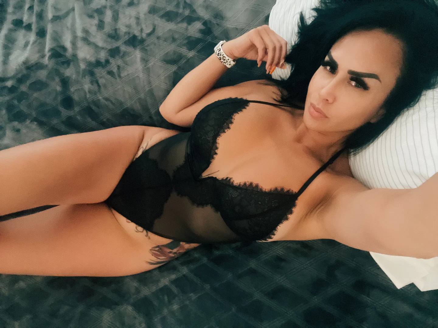 Emma Diaz profile banner