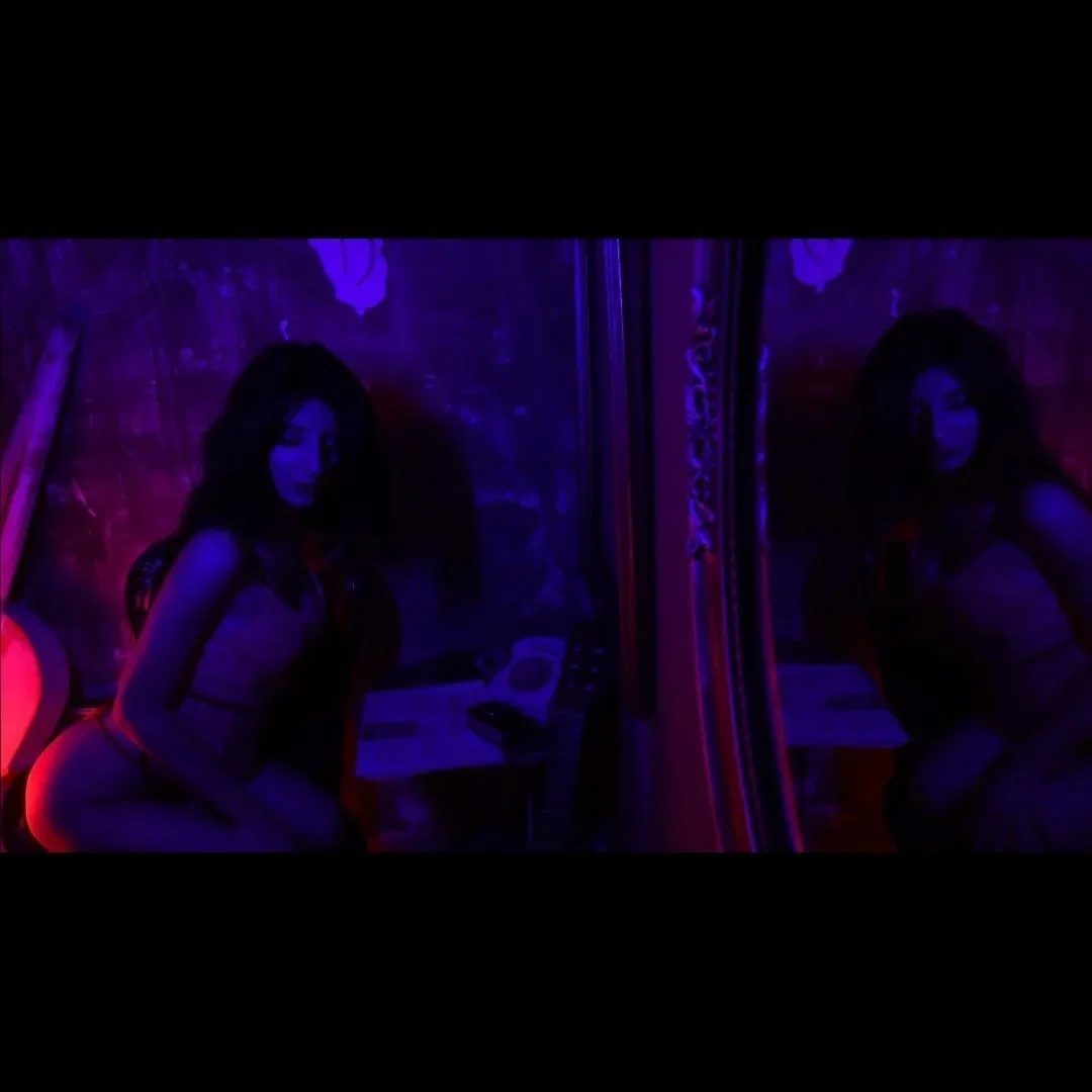 Loveloulou profile banner