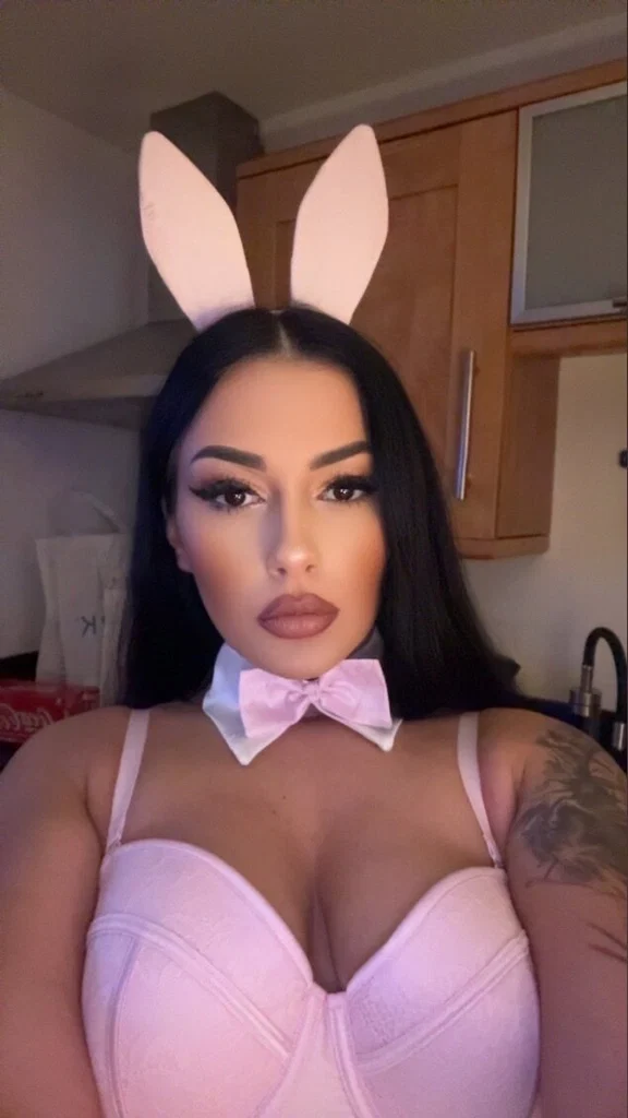 REBEKA's avatar