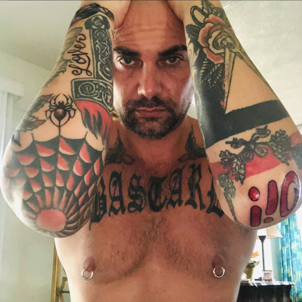 skinm8alex