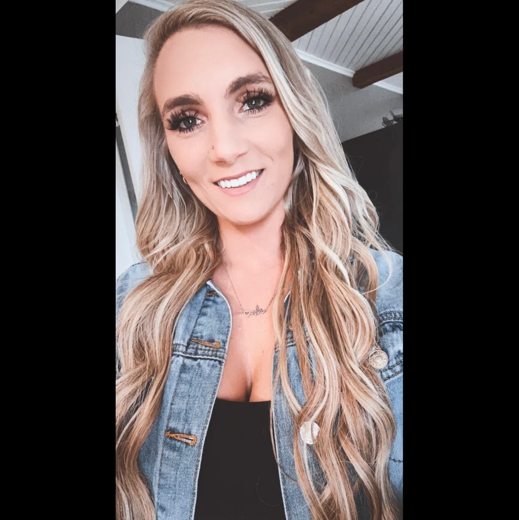 Calliblonde32DDD's avatar