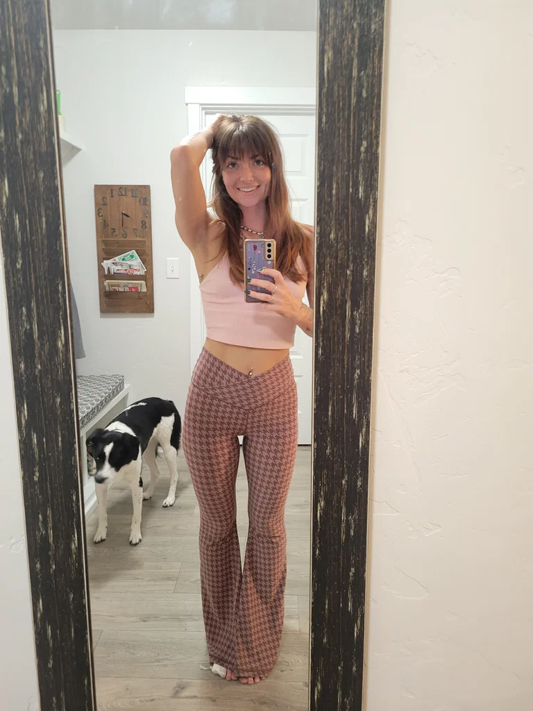 Adored Hippie's avatar