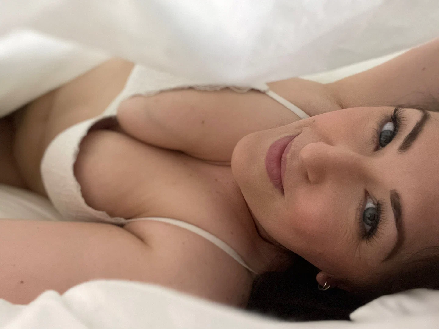 Claire π¦ profile banner