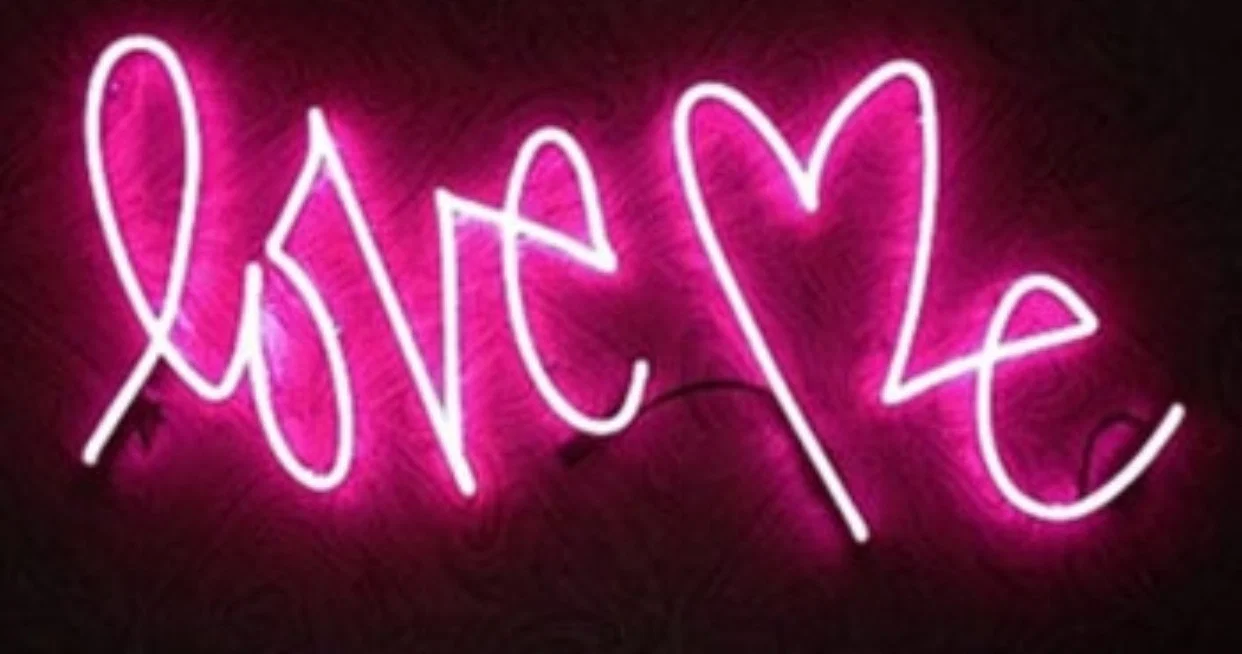 Gigi Love profile banner