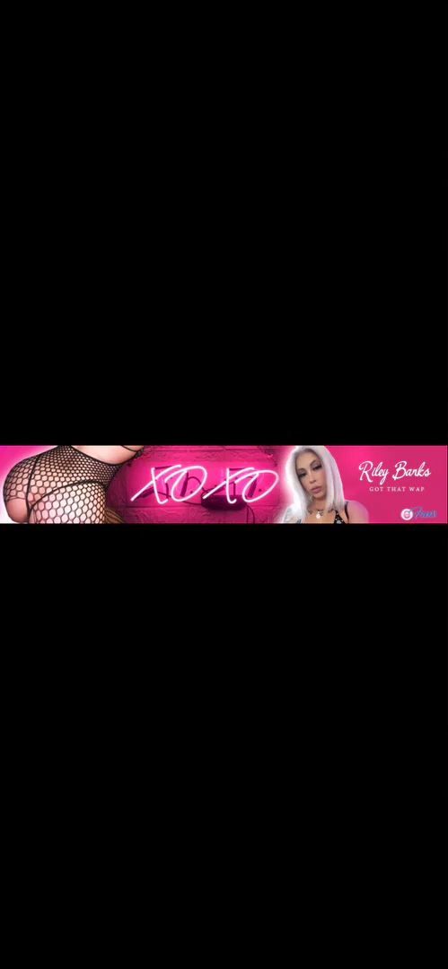 Riley Banks profile banner