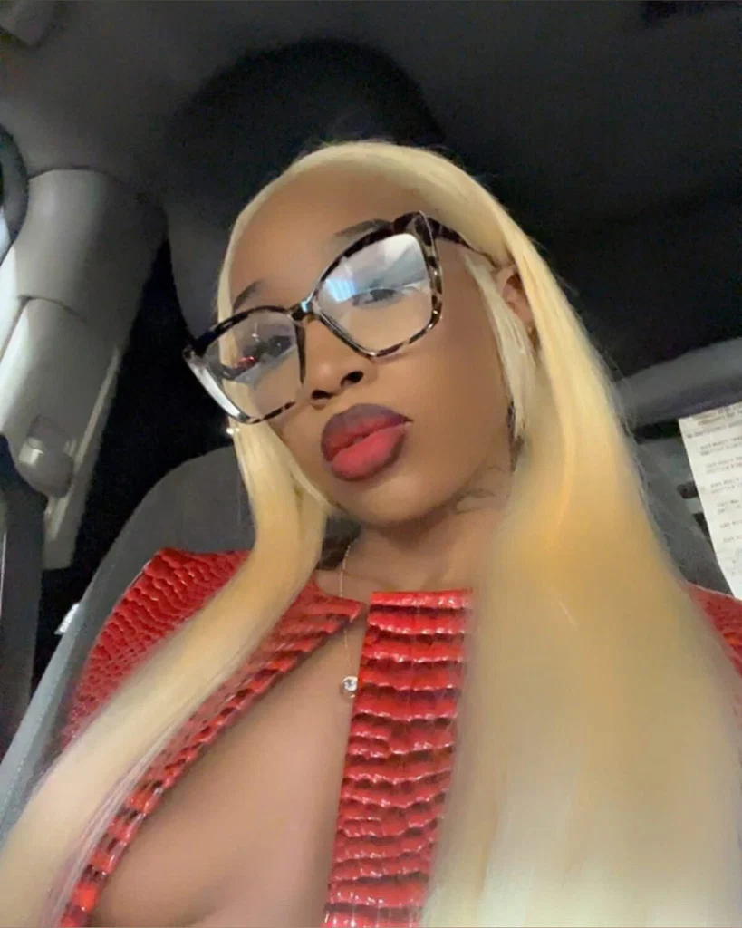 Kay Moneeee's avatar