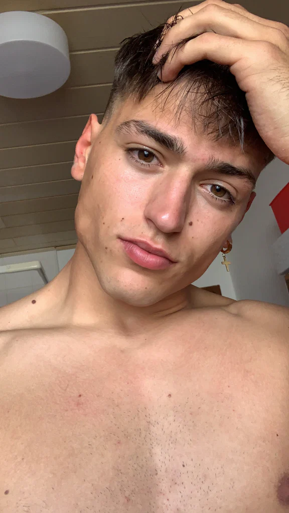 maxborn_official's avatar