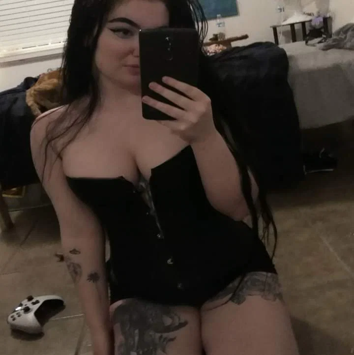 Alaina's avatar