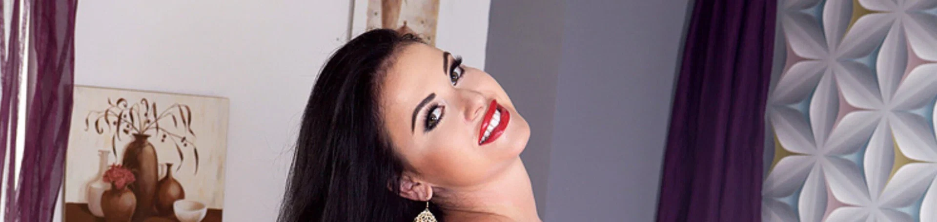 Tina Lee profile banner