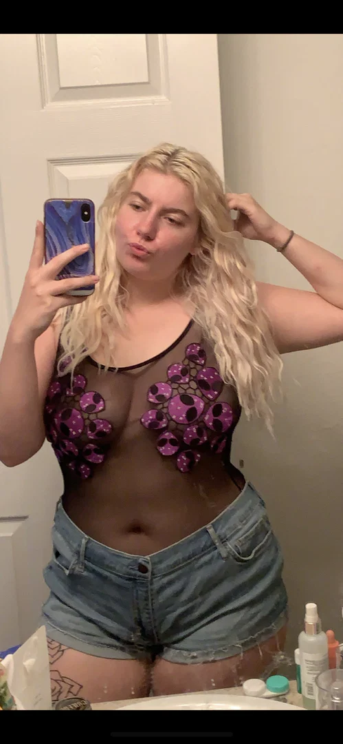 Violet profile banner