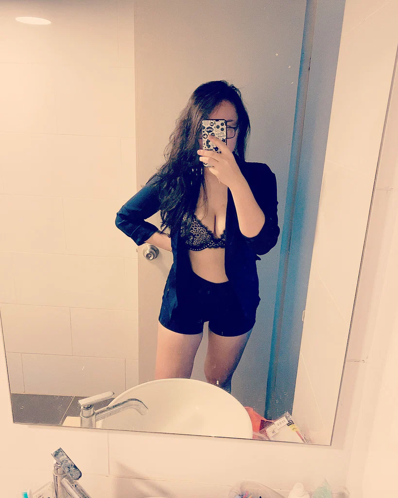 Swee Winey's avatar