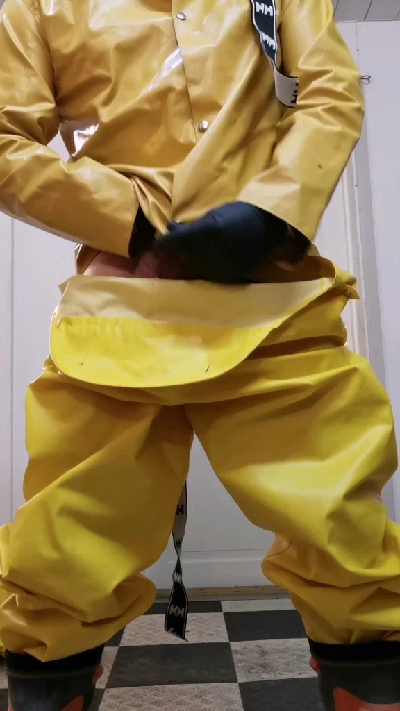 Rainwear's avatar