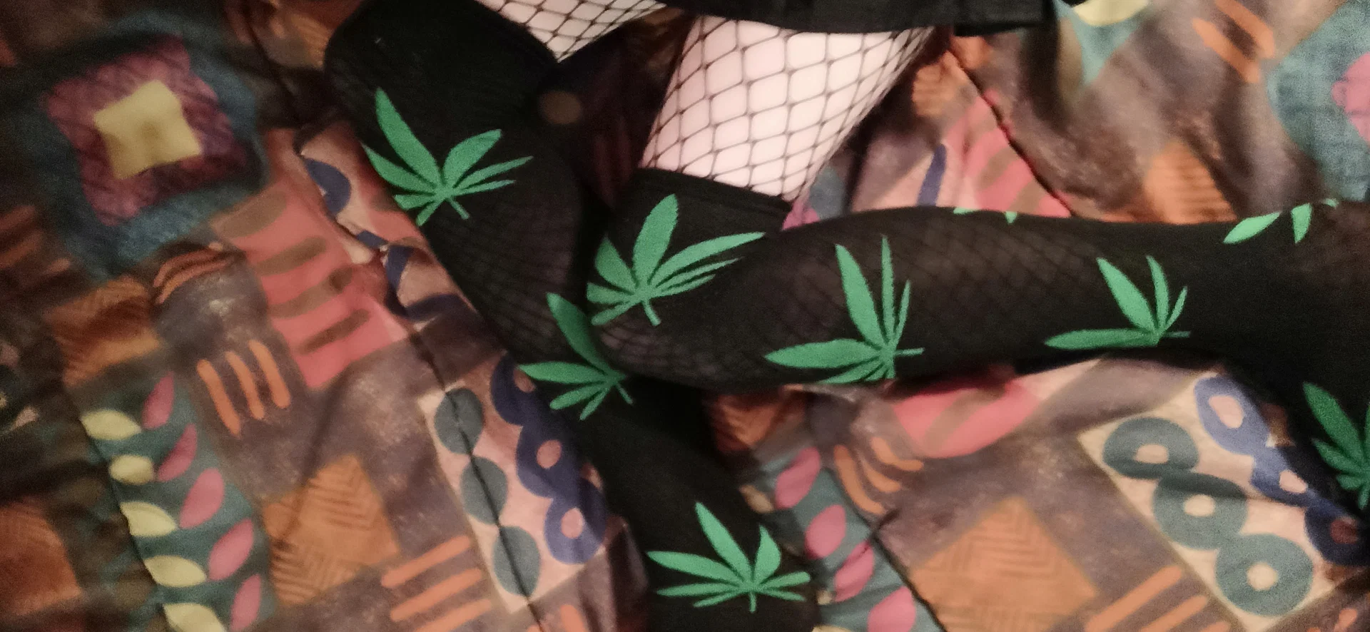 Stoner girl profile banner