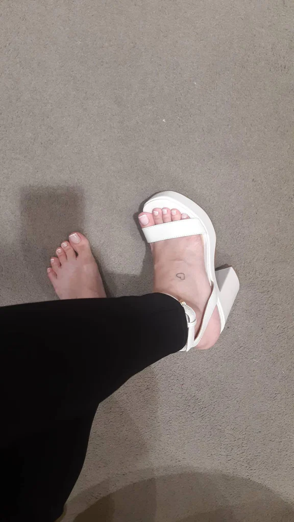 Kathy's Feet.'s avatar