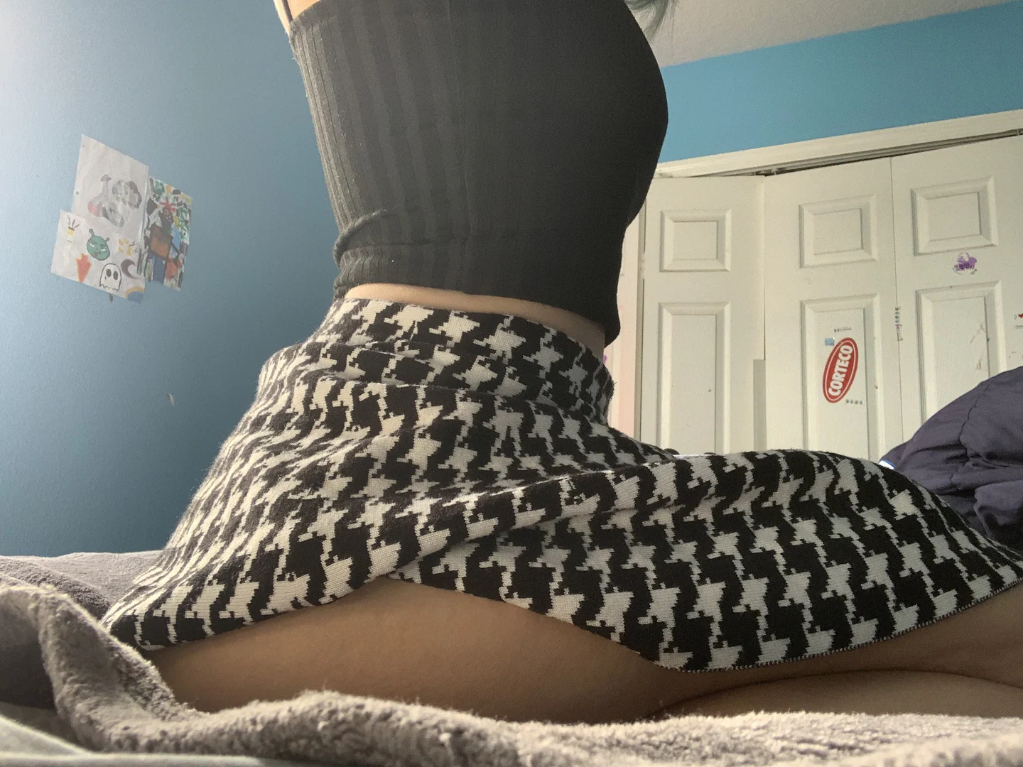 L. profile banner