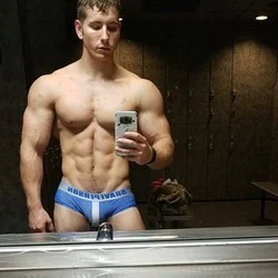 Hotmuscles6t9 creator profile