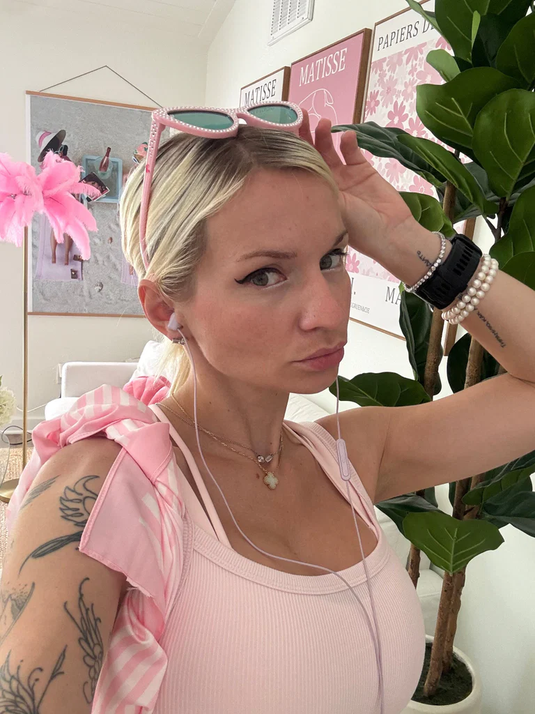 Zoie B (vid page)'s avatar