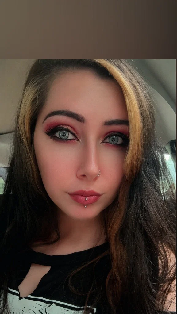 Eryka Mae's avatar