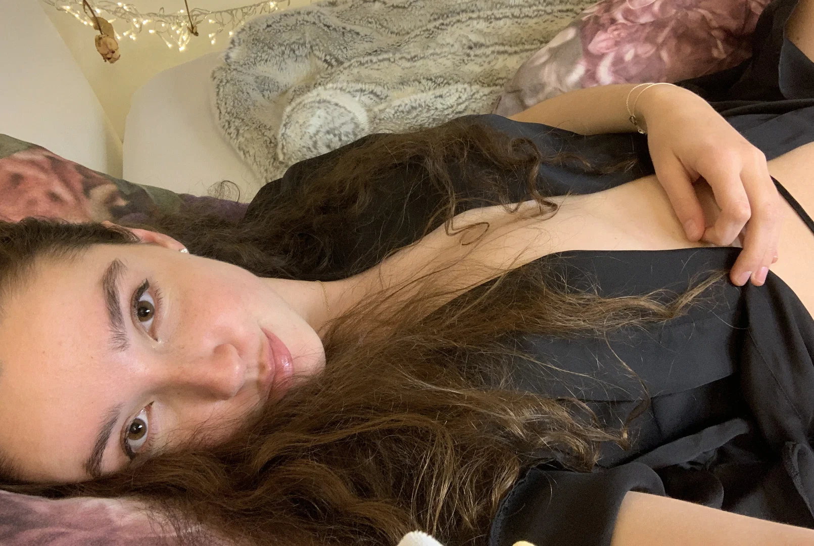 Violet Rose profile banner