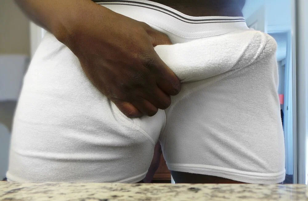 LuvToesNButthole