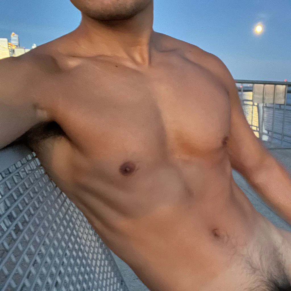 Dan sans clothes