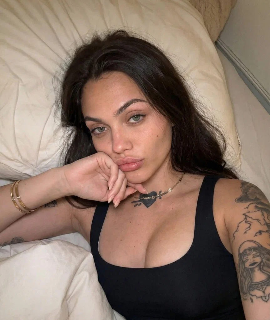 Emilia Blake 🎀's avatar