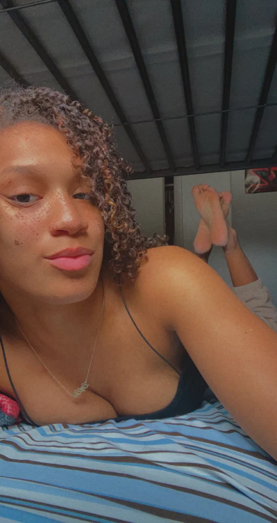 🌻Lay Lay🌻's avatar