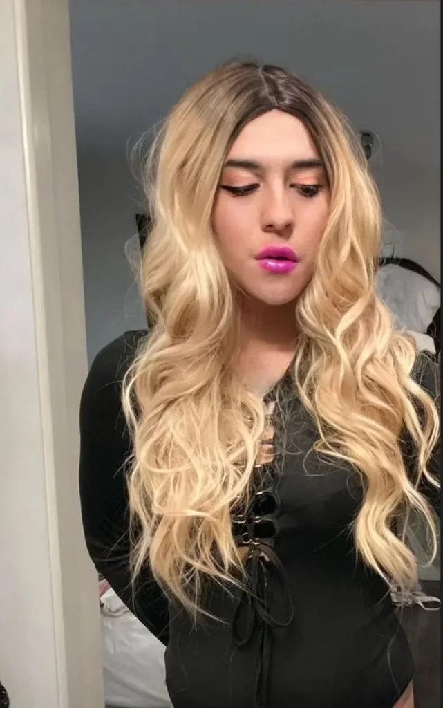 Desiree Crossdresses's avatar
