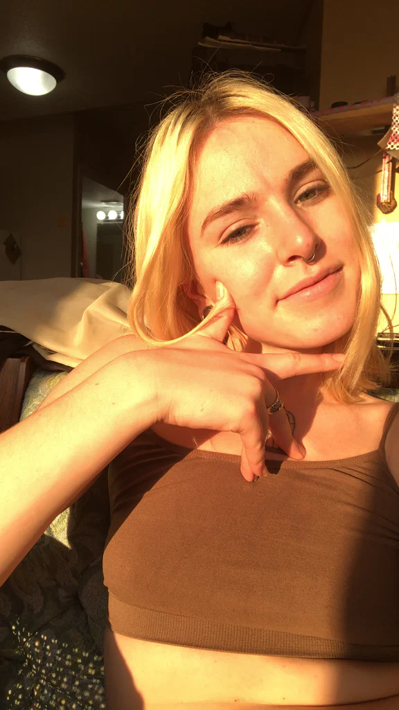 Charlotte Lux's avatar