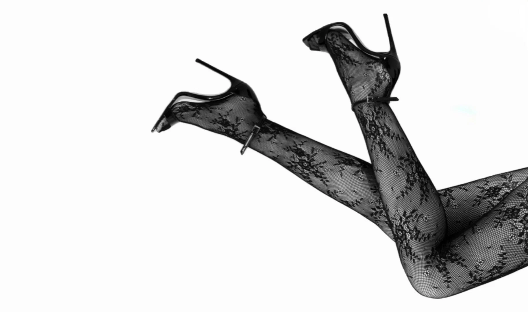 Elodie profile banner