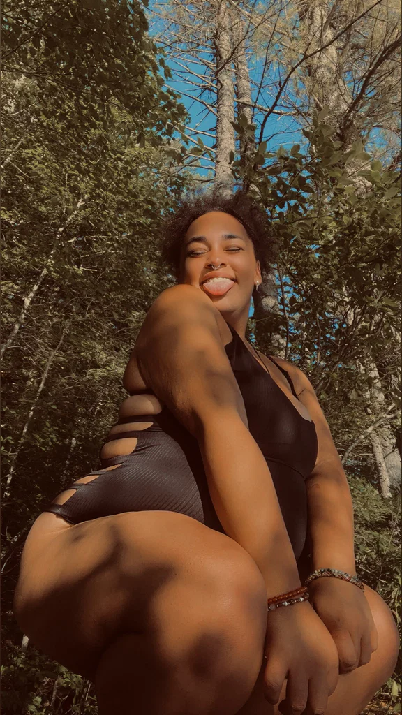 Mía
