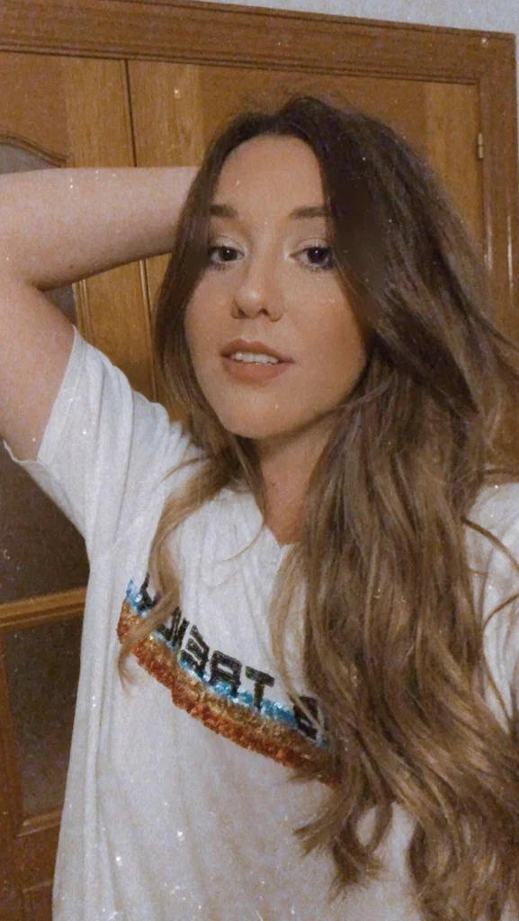 Carly's avatar