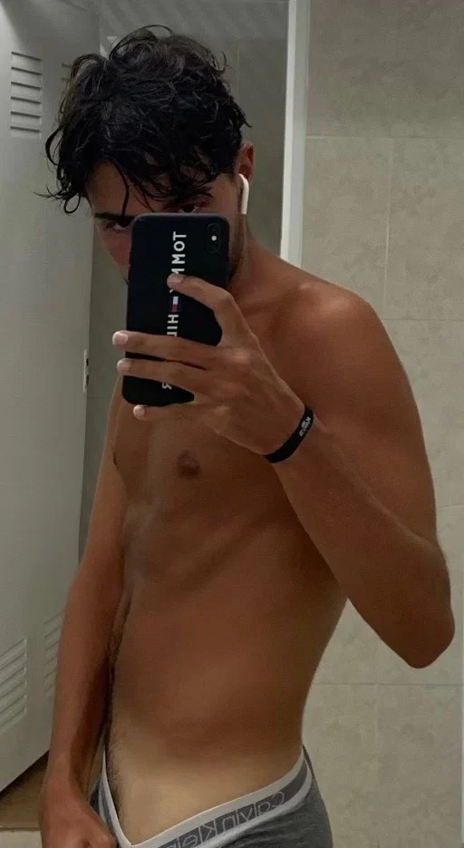 OnlyGays's avatar