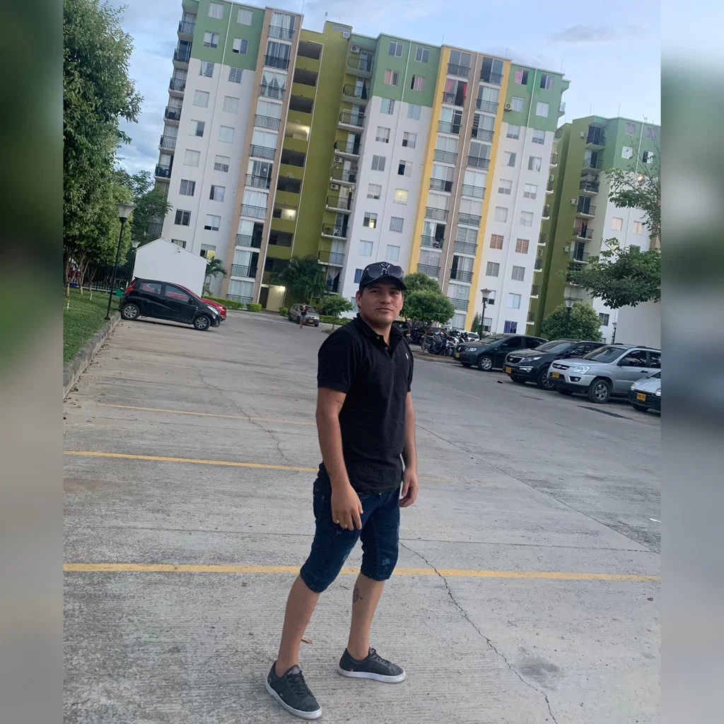 ciro carvajal's avatar