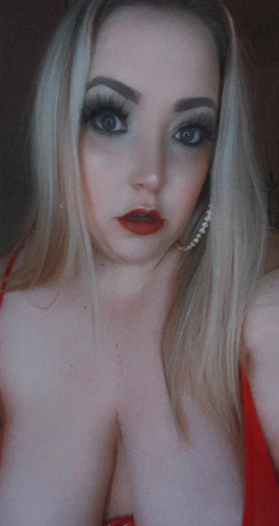 Lindsay's avatar