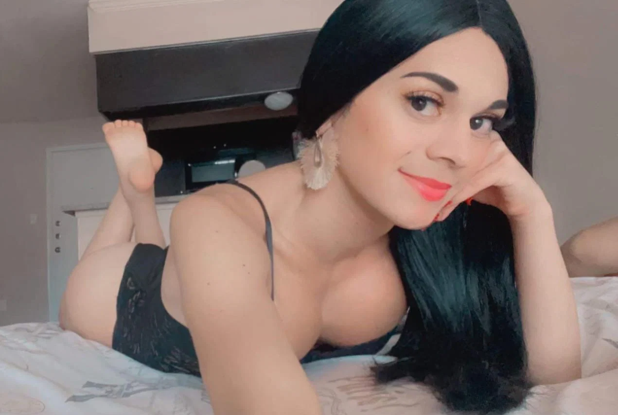 Valeria Montalvo profile banner