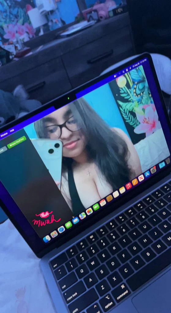 Andrea's avatar