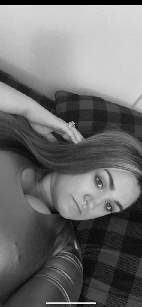 Younghotwife589's avatar