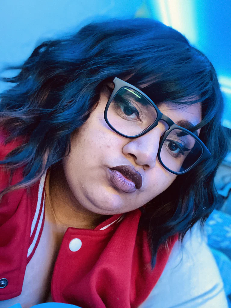 Dee's avatar