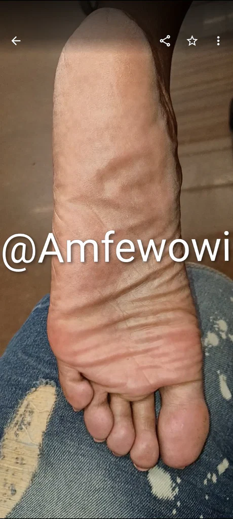Amateur Feet World's avatar