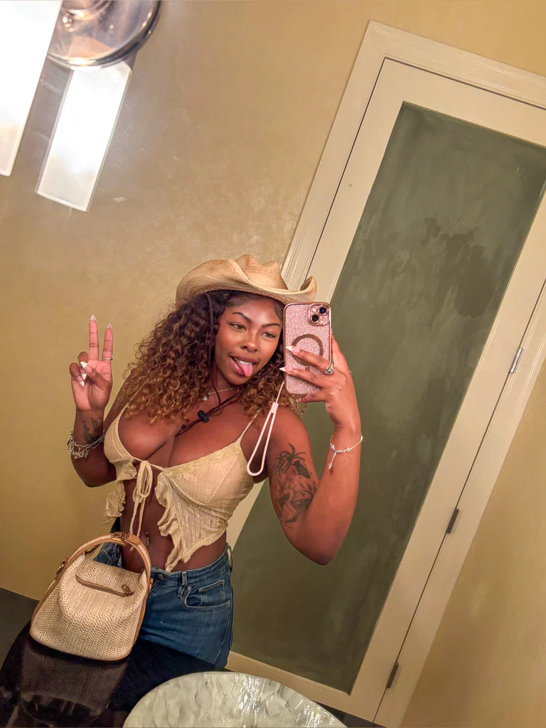 Nairobi 🌺's avatar