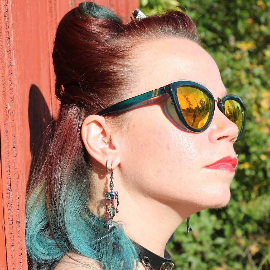 BrickBombshell's avatar