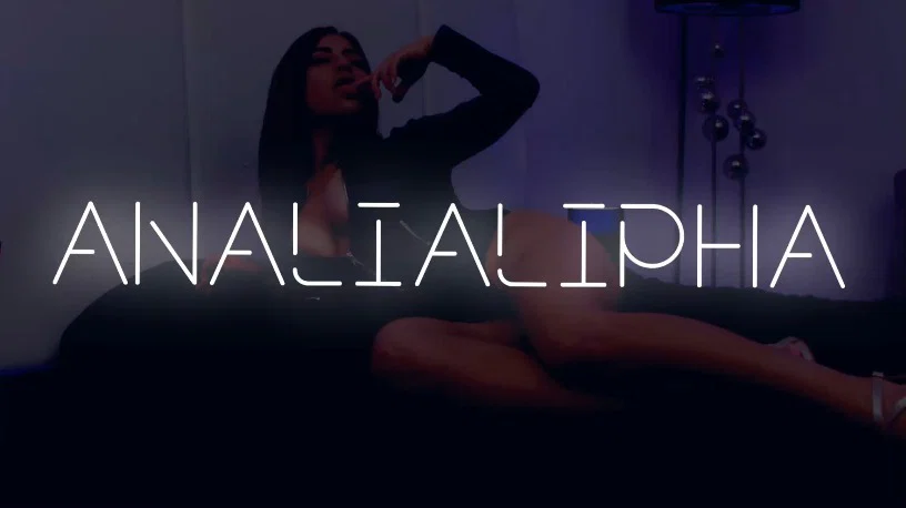 Analia Lipha profile banner