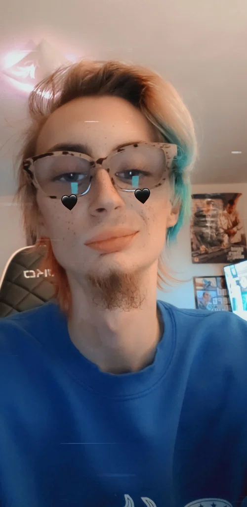 Henny's avatar