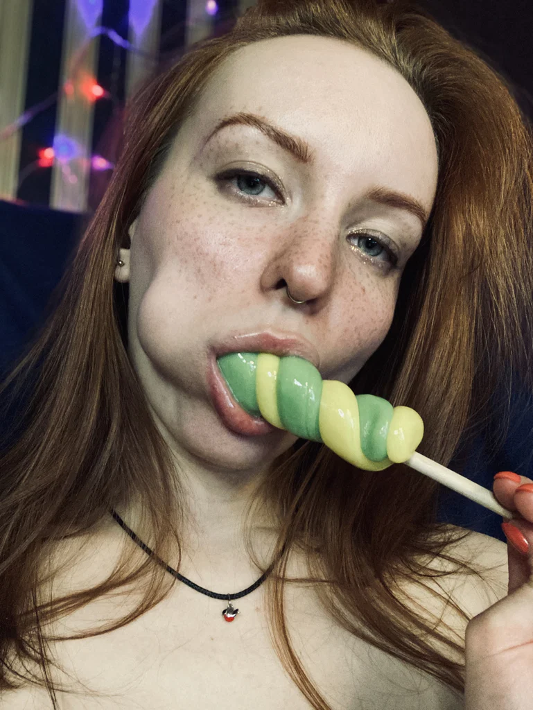 LubaFox's avatar