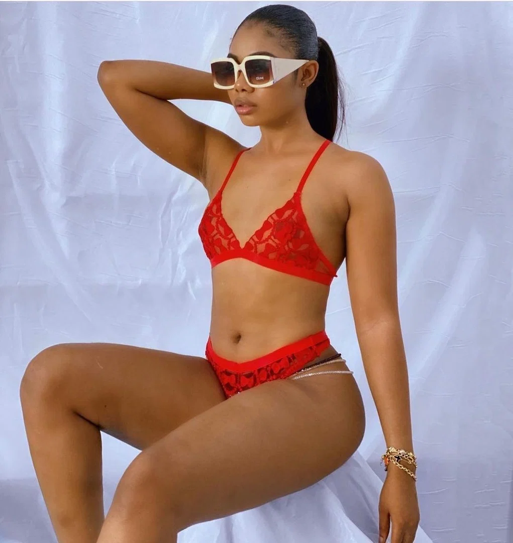Lola Dale profile banner