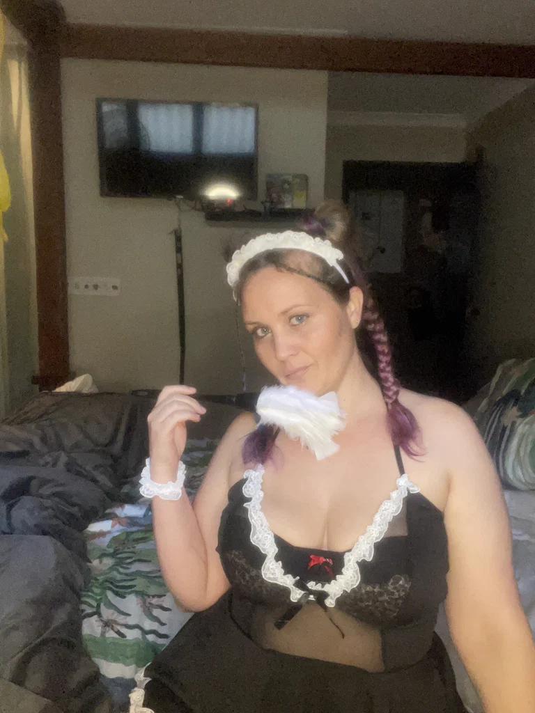 extraxxxHOUSEWIFE's avatar