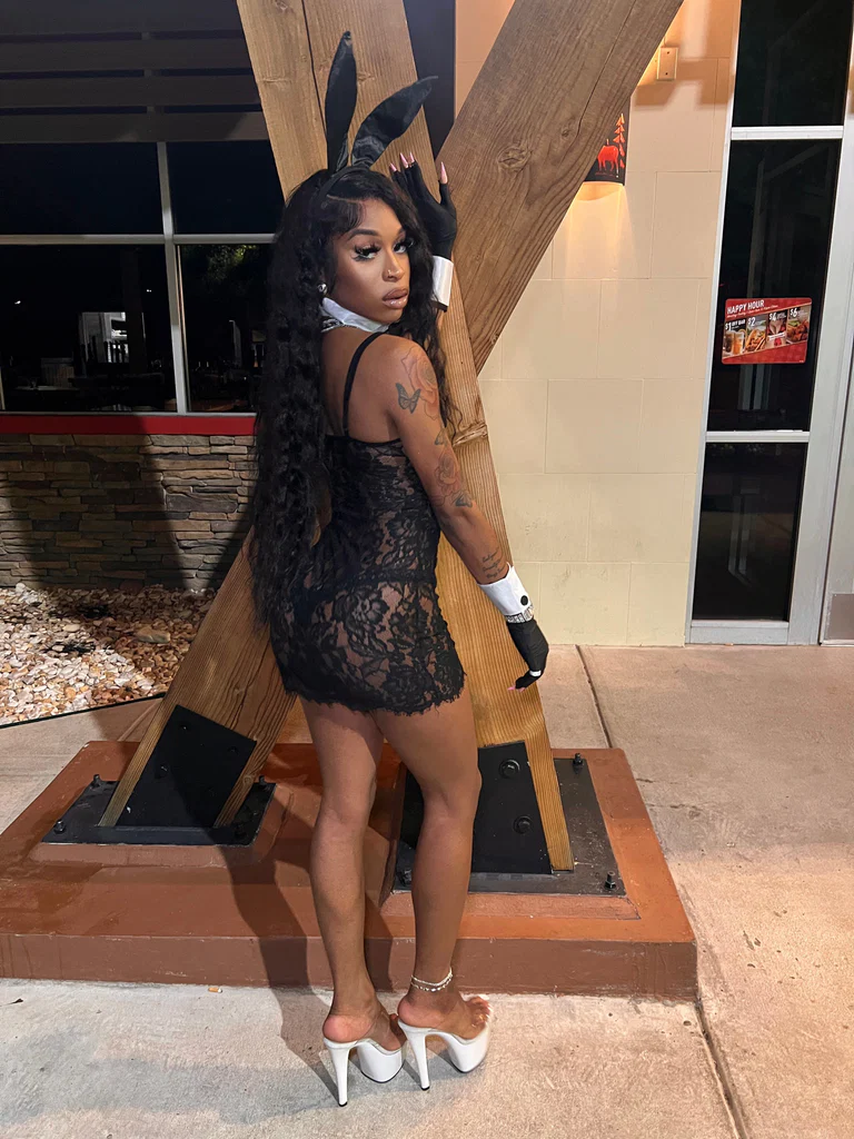 Zola 💋's avatar