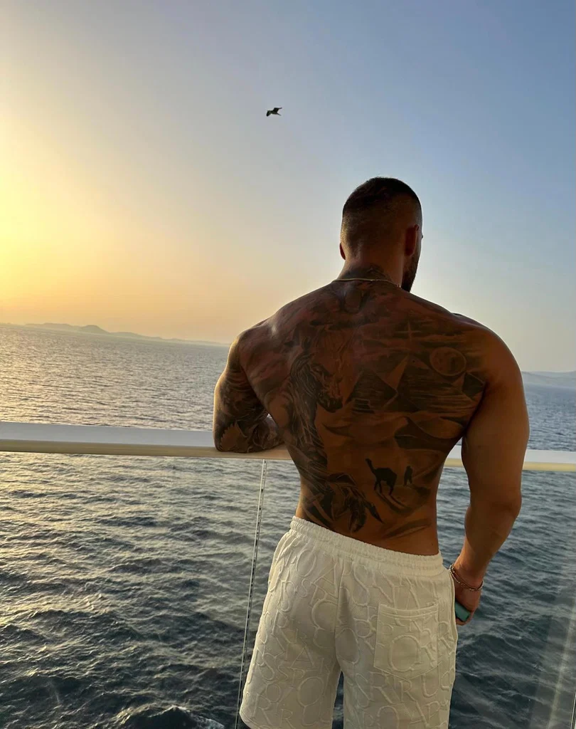 Ayanmuscles's avatar